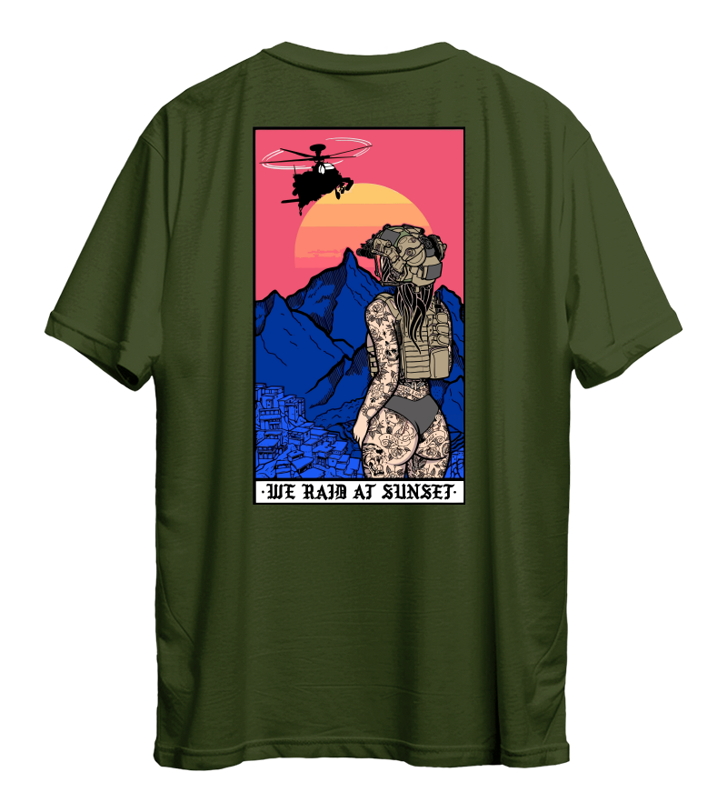 Футболка We Raid At Sunset